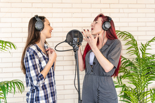 Chanson personnalisée bilingue en duo voix féminine